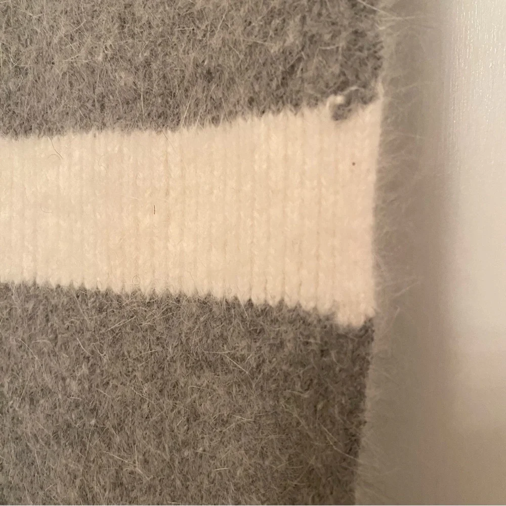 SCALA PRONTO SCARF GRAY CREAM STRIPE ANGORA BLEND PINK ROSES LONG RECTANGLE